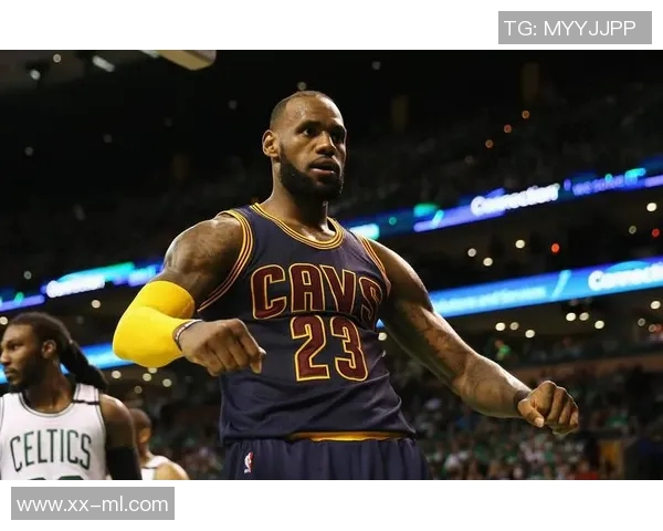 詹姆斯神之瞪激活艾顿三分群发威助力球队逆转胜利